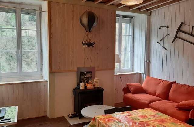 Charming 2 * apartment - 7 people - near Gourette