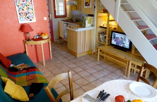 Charming 2-Bedroom Duplex in Luchon, Close to Casino Park and Thermal Baths