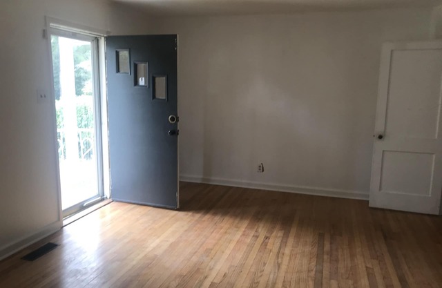 Charming, 2 bed 2 bath brick home under renovation available February 1