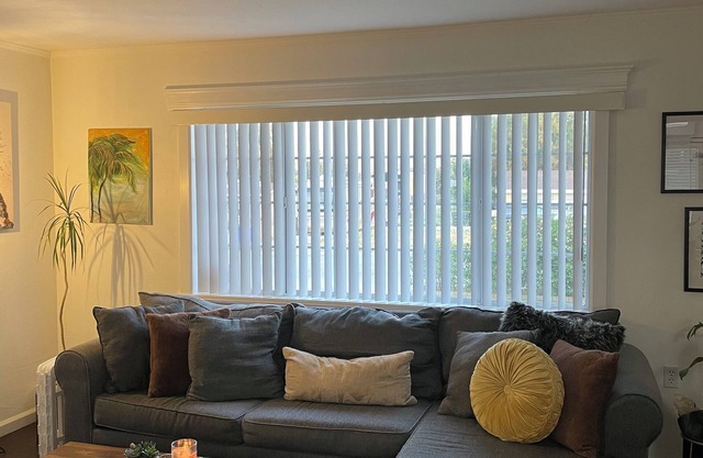 Charming 2-bedroom house in Yucaipa with WiFi, AC