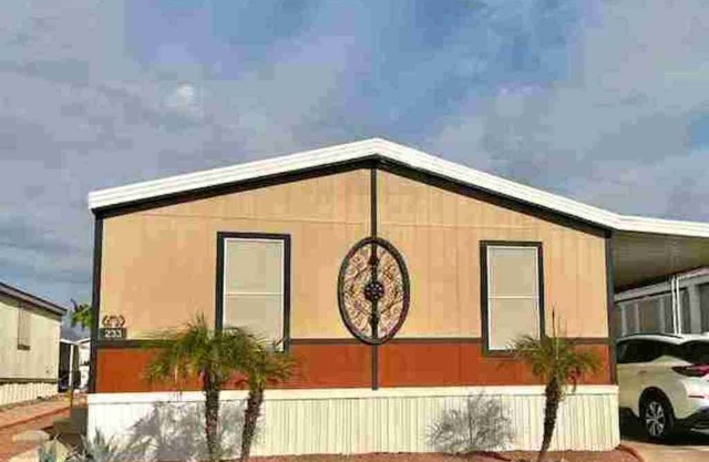 Charming 2 BR plus office home in a 55+ Manufactured Resort in Apache Junction