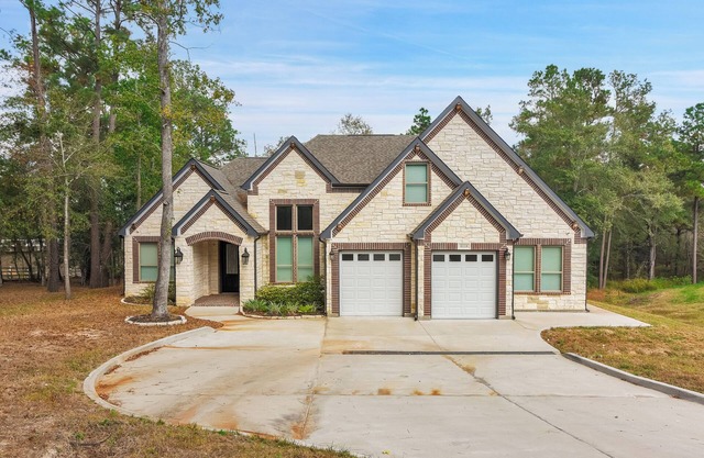 Charming 3-bedroom house in fabulous Magnolia with WiFi and AC by Lake Conroe