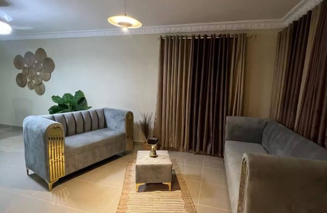 Charming 3-bedroom house with WiFi, AC, in gorgeous las lagunas de nisibon