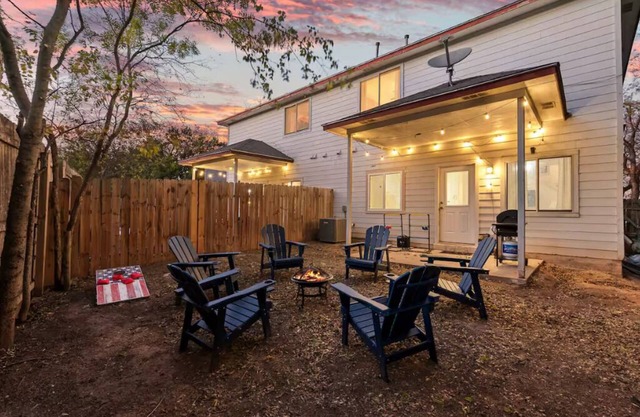 Charming 3-bedroom house with AC and WiFi in awesome Austin!