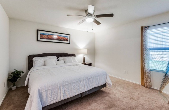 Charming 3-bedroom house with AC and WiFi in lovely Dallas