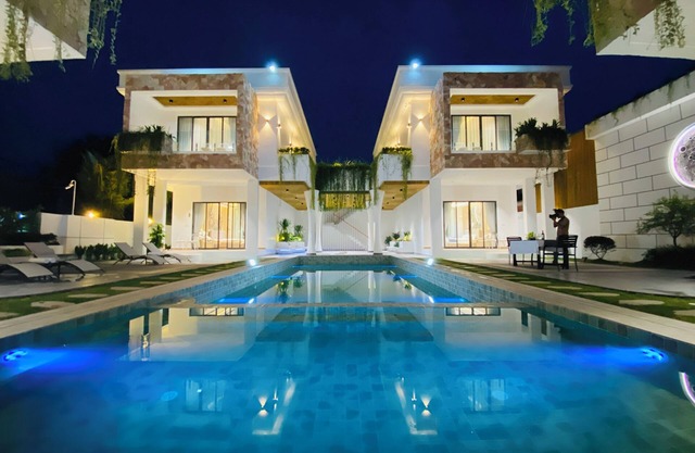 Charming 3-bedroom villa with WiFi, AC in lovely Kampot