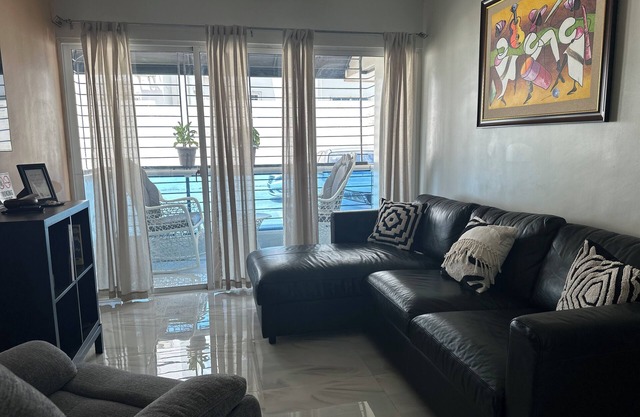 Charming 3-bedroom apartment with WiFi, AC and a picuzzy in Santo Domingo Oeste.