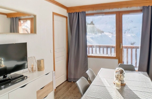 Charming 3-room apartment, 40m², south-facing balcony, ski-in/ski-out, Les Bruyères area