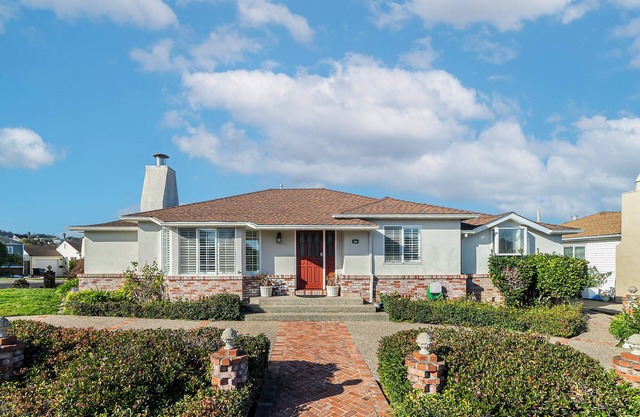 Charming 3-bedroom house in lovely South San Francisco with WiFi, AC