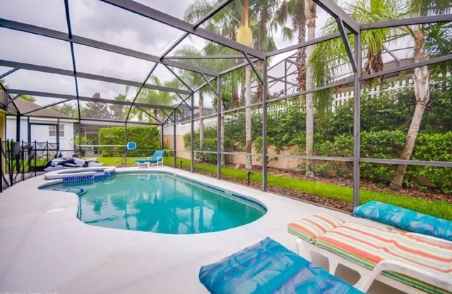 Charming 3Bed/2Ba Home, Heated Pool/Spa/Close to Disney, Universal, Golf Course.