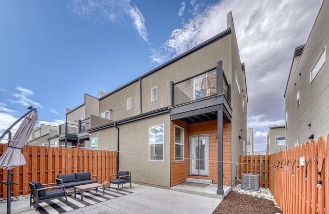 Charming 3BR ~ Sleeps 6 ~ Walk/Bike to downtown Salida
