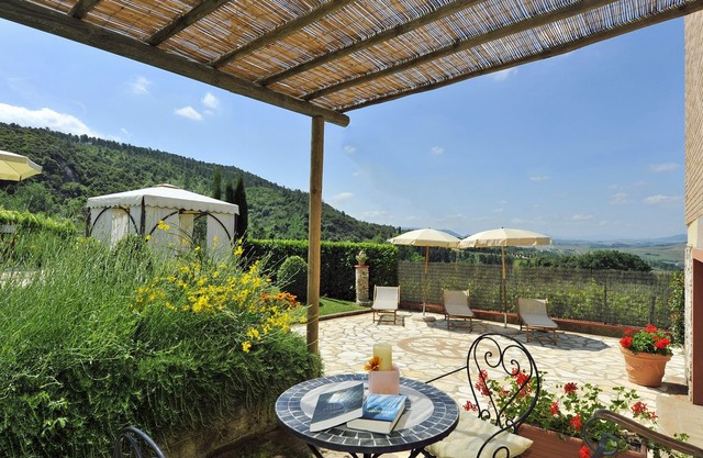 Charming 4 bedroom Villa in Iano (Q0803)