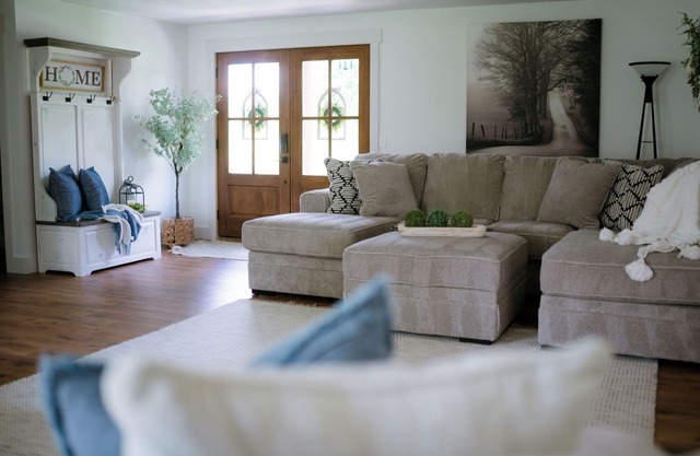 Charming 4BR/3BA Farmhouse, Just 20 Minutes from Branson – A Cozy Retreat