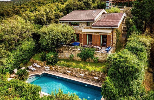 CHARMING 5/6 BD 5BA VILLA. TUSCAN COAST
