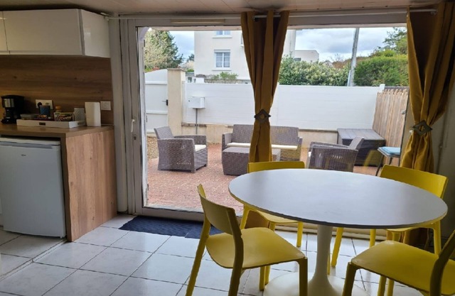 Charming Amboise center apartment with private terrace