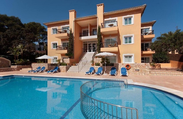 Charming Apartment “Pinos Altos T1” with Pool, Wi-Fi, Balcony & Terrace