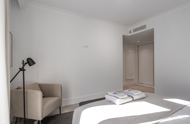 Charming Apartment in a Private Condominium with Pool (2B)