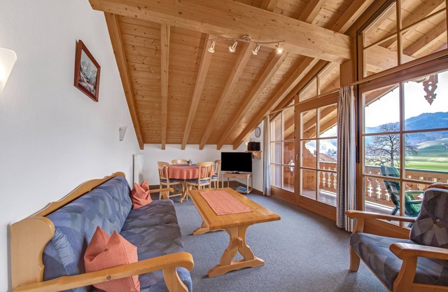 Charming Apartment “Petrushof Hochplatte” with Mountain View, Wi-Fi, Balcony