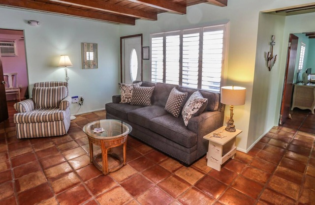 Charming beach home on quiet street, walk to beach + town