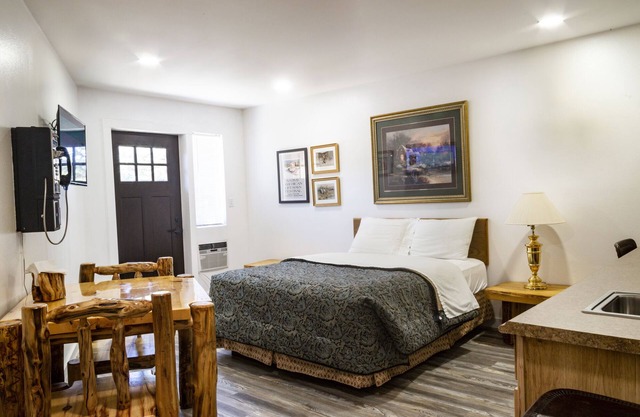 Charming boutique hotel nestled on 20 acres alongside the enchanting Gunnison River! Whether you're here for fishing, wine tasting, or any adventure of your choice, our hotel is the perfect welcoming basecamp for your unforgettable experience.