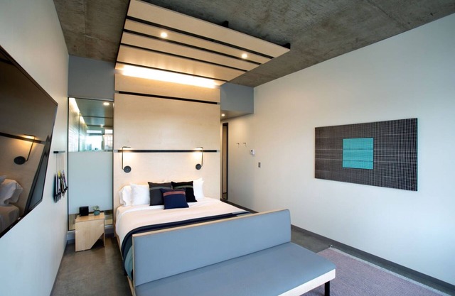 Charming Boutique Hotel w/Plush Mattresses l Pool l Mountain View