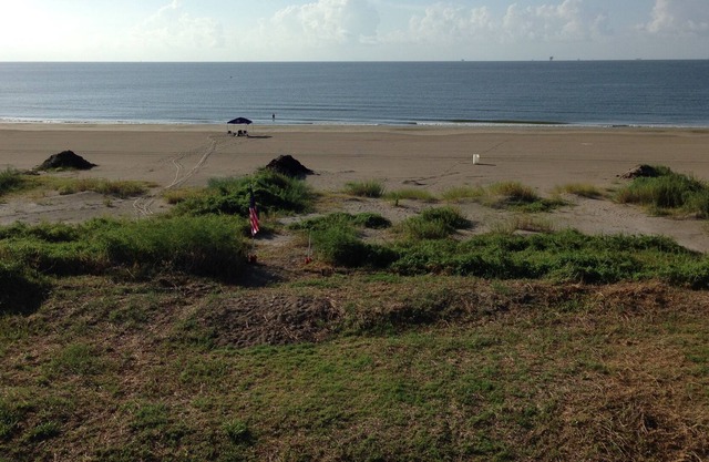 Charming Camp On the Beach! Make Memories! 3bd/2ba + Extra Beds