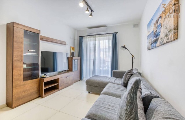 Charming & Central 3BR Apt with Private Terrace