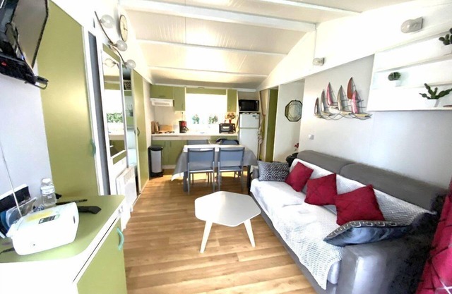 Charming chalet located in a 4-star campsite - 6 people