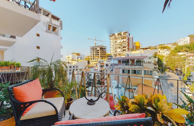 Charming Condo in V177! 1BD Condo for rent in Old Town, Puerto vallarta