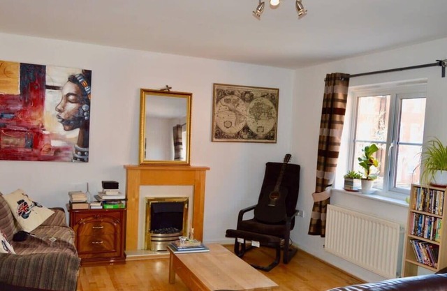 Charming Cosy Coach House in Fishponds, Bristol