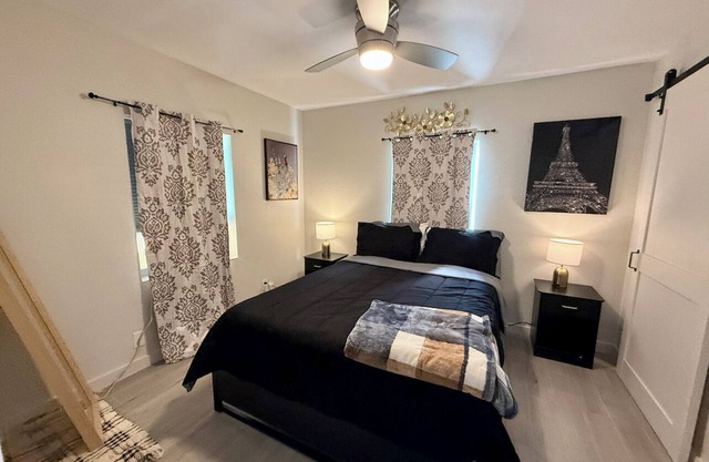 Charming cottage with AC and WiFi in soothing Fort Lauderdale