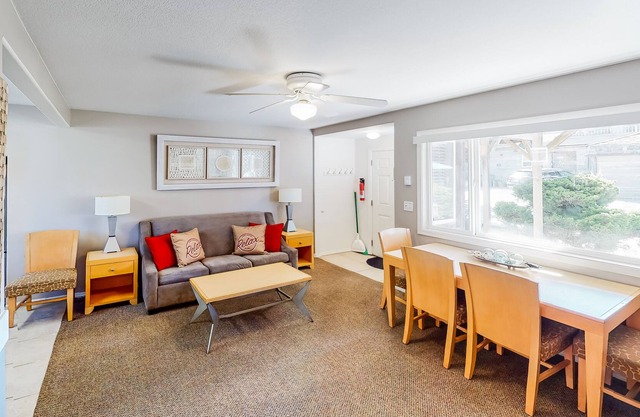 Charming, Dog-Friendly Cabana with Ocean Views & Easy Beach Access