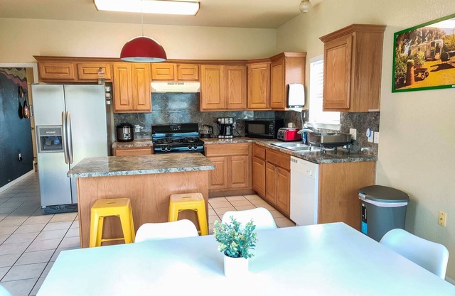 Charming East Austin Retreat - Minutes from Downtown!