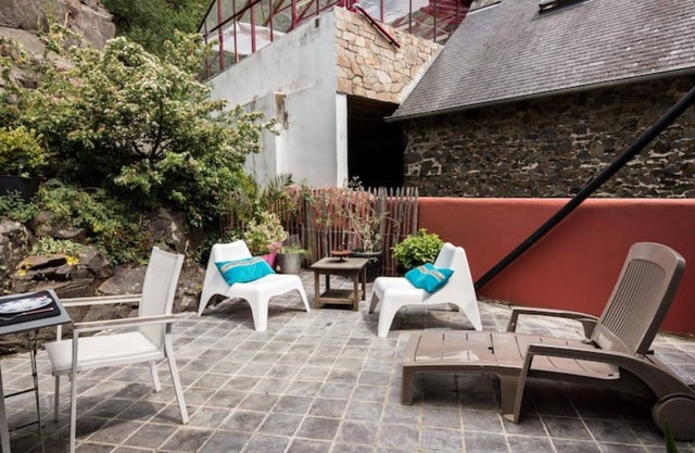 Charming terrace apartment 200m from the beach, private sauna