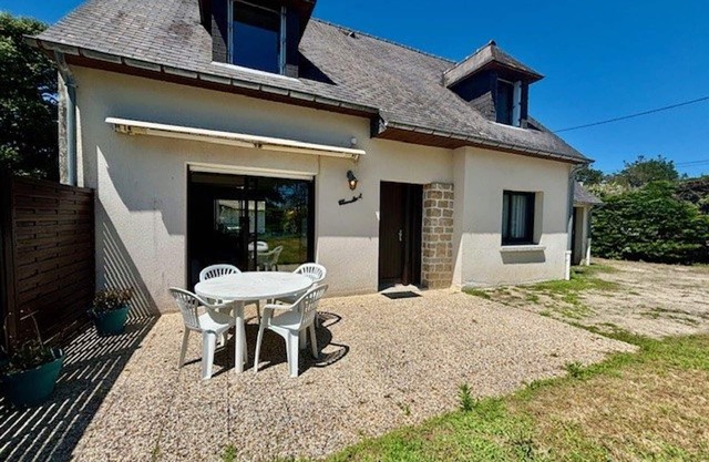 Charming 5-Room House, 130m², Near Beach, Quiet Area, Pet-Friendly, Enclosed Garden