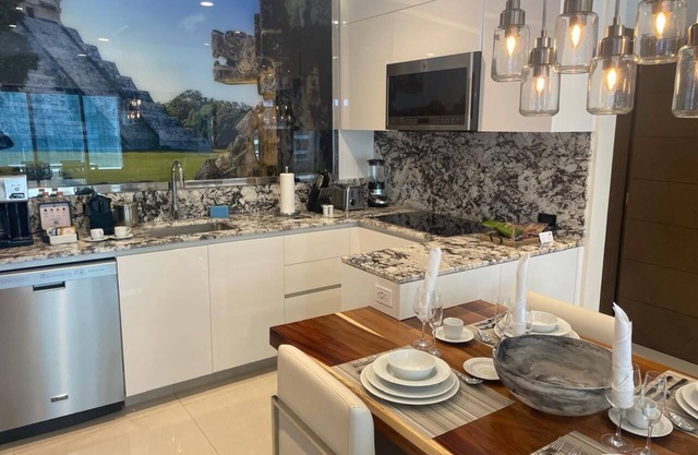 Charming Garza Blanca Resort & Spa with swimming pool and beach access