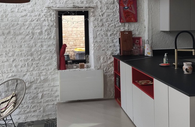 Charming house in the center of the village, small sunny garden
