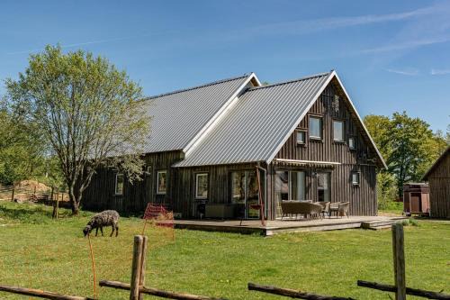 Charming holiday apartment on a rural farm outside Laholm
