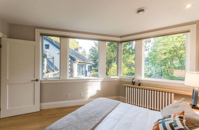 Charming House in Wychwood Park, Toronto's First Heritage District