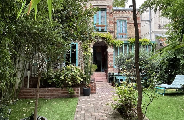 Charming house with garden 3 double bedrooms 5 mins from Montrouge metro station