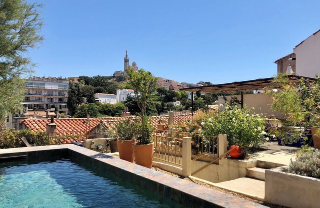 Charming House with Pool & Stunning Views – Marseille Endoume