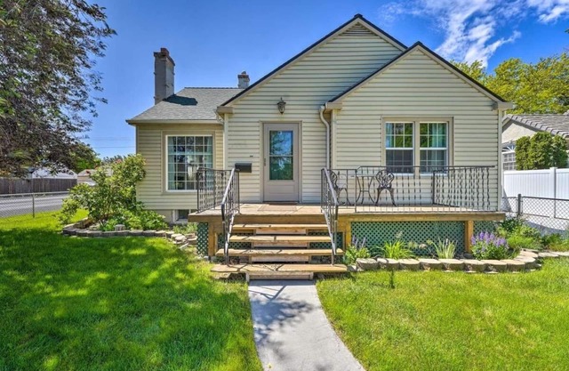 Charming Idaho Home (3-Bedroom Cottage) - Pets Allowed by RedAwning