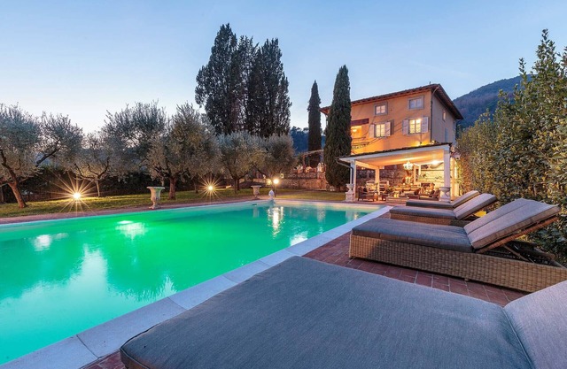 Charming & Luxury 10 Bedrooms VILLA MEDEA Close to the City Centre of Lucca