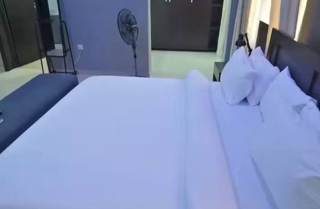 Charming Master Suite 24hr Power & Wifi