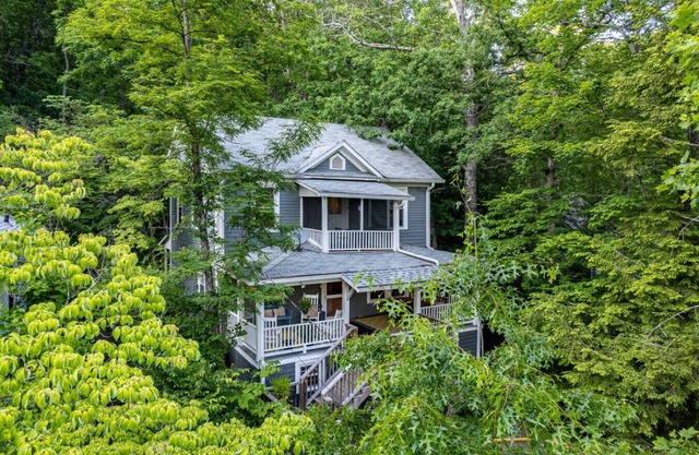 Charming Montreat Cottage Near DT Black Mtn | Walk to Hiking