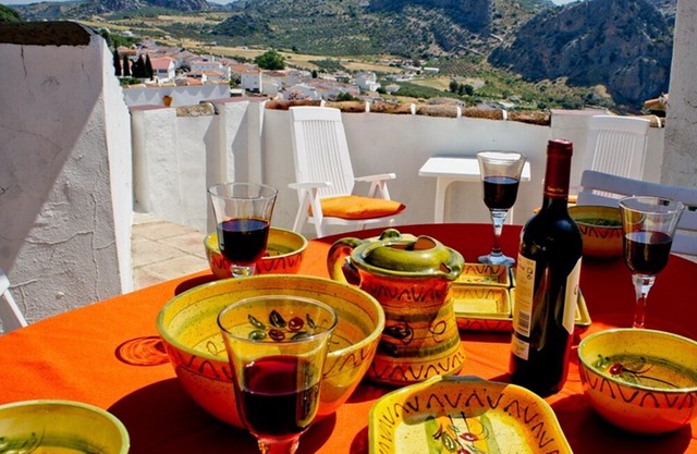 Charming mountain village house only 20 minutes from historic Ronda
