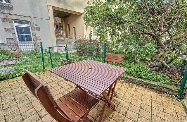Charming newly renovated studio with terrace - pets allowed, free Wi-Fi