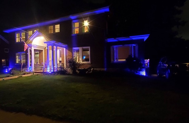 Charming Oasis in the Heart of Oswego!! Your Home Away from Home 🏡✨!!