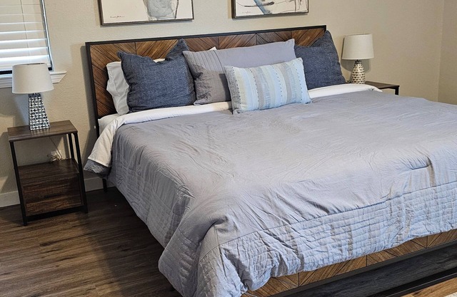 Charming, peaceful new remodel 3-bedroom house in Midland