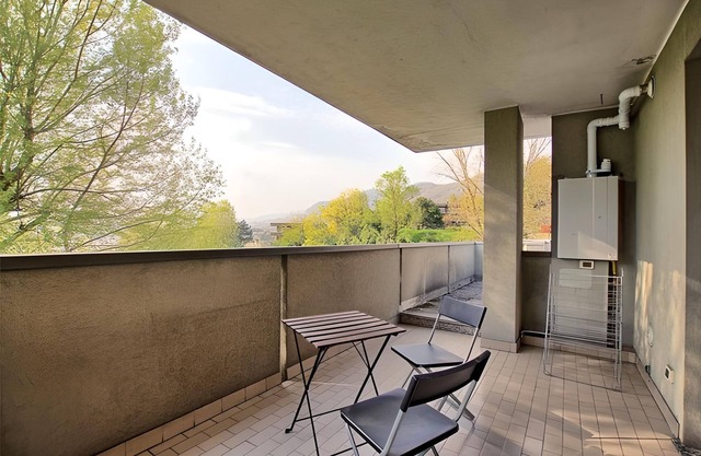 Charming penthouse, with porch and large terrace